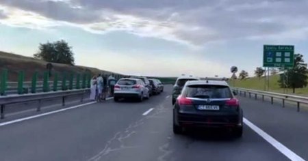 Alerta pe Autostrada Soarelui. Pericol de accidente din cauza <span style='background:#EDF514'>PLOI</span>lor torentiale