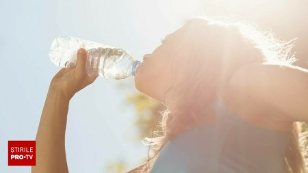 Cum sa bei corect apa in timpul zilei pentru a te hidrata corespunzator. Dupa cum iti dicteaza setea