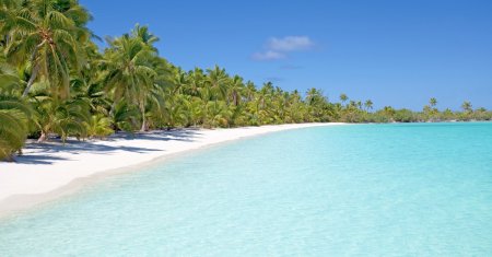 Insula cu nisip alb si ape cri<span style='background:#EDF514'>STALIN</span>e care se afla la doar o ora si jumatate de tara noastra. Simti ca esti in Maldive, dar putini romani stiu de ea
