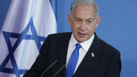 Este <span style='background:#EDF514'>TIMPU</span>l, ii spune Kamala Harris lui Netanyahu despre acordul de incetare a focului in Gaza