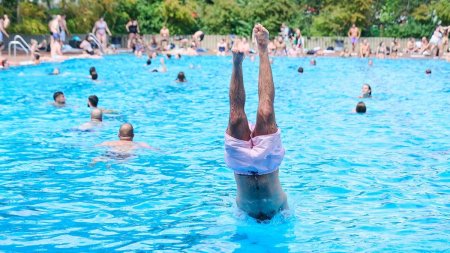 Cazul adolescentului decedat dupa ce a fost la o <span style='background:#EDF514'>PISCINA</span> in Ramnicu Sarat. Autoritatile au descoperit mai multe nereguli