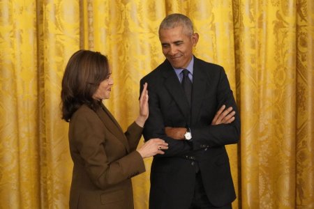 Va fi ceva istoric. Cum au anuntat <span style='background:#EDF514'>BARAC</span>k si Michelle Obama ca o sustin pe Kamala Harris in cursa prezidentiala din SUA