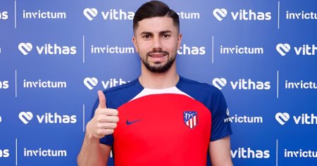 Horatiu Moldovan a debutat la Atletico Madrid. Portarul era sa ia gol de la centrul terenului