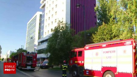 Cum s-a produs incendiul de la hotelul din centrul Bucurestiului. Am simtit mirosul de fum si am luat-o la fuga pe scari