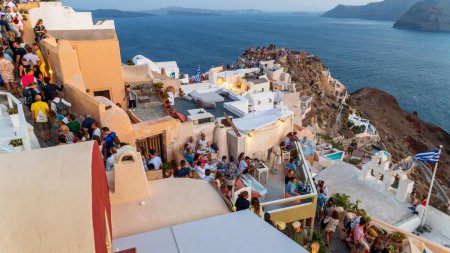 Santorini se transforma in ceva monstruos. Sfatul pe care o turista portugheza il da celor care vor sa vina pe insula greceasca