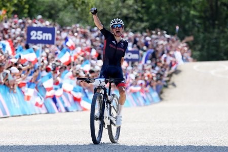 Batalie epica in competitia masculina la mountain bike. Reprezentantul Romaniei a abandonat prematur