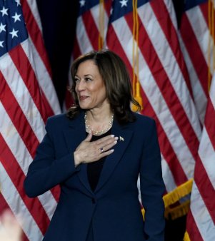 Kamala Harris solicita restaurarea hotararii Roe v. Wade pentru libertatea reproducerii