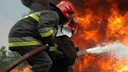 Pompieri romani, in misiune in Grecia pentru a stinge incendiile de padure