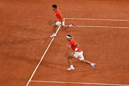 Nadal si Alcaraz i-au invins pe <span style='background:#EDF514'>OLANDEZI</span>i Griekspoor si Koolhof si sunt in sferturi la Paris 2024