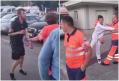 Scandal in curtea Serviciului de Ambulanta Suceava. Doi barbati s-au batut si au fost despartiti de ambulantieri. VIDEO