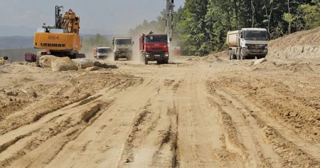 Revin <span style='background:#EDF514'>AUTOSTRAZILE</span> din beton? Gabriel Budescu, CNIR: Avem nevoie de o dezvoltare a industriei materialelor de constructii pentru infrastructura rutiera din Romania. Cimentul rutier produs in Romania poate inlocui bitumul din import