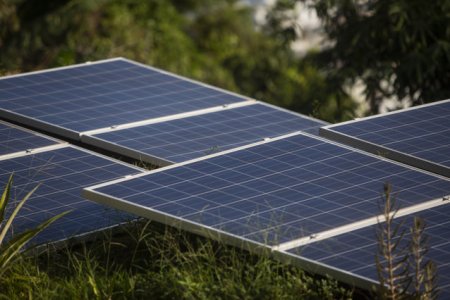 Burduja: Primariile si universitatile primesc finantare pentru instalarea de panouri fotovoltaice