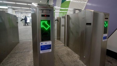 Metrorex a lansat o platforma online pentru reincarcarea cardurilor <span style='background:#EDF514'>CONTACTLESS</span>. Cum functioneaza