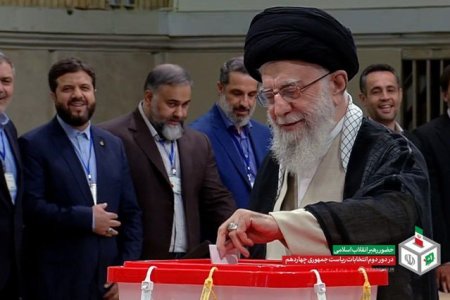 COMENTARIU Lelia Munteanu: Ayatollahul Khamenei - obligat sa aleaga intre doua inconveniente