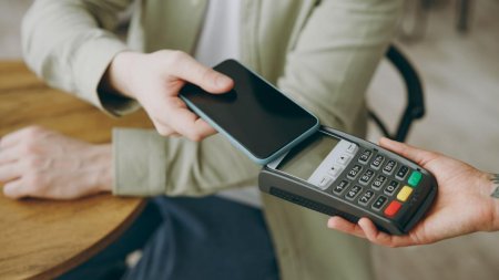 O masa simpla la un restaurant din Vama Veche costa mai mult decat iti inchipui. Cat a putut sa coste doar salata de varza