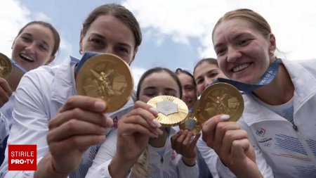 Imnul Romaniei a rasunat din nou in Parisul Olimpic. Fetele de la 8+1 au reusit <span style='background:#EDF514'>DUPA 20 DE ANI</span> sa ia aurul. Am plans