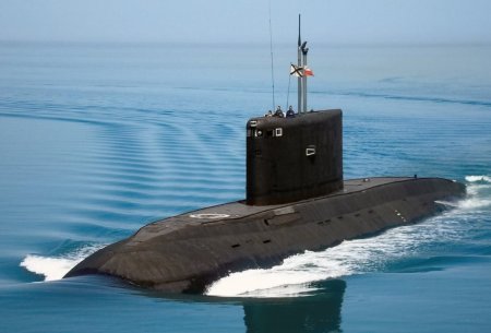 Submarins rus, scufundat de ucraineni in Sevastopol