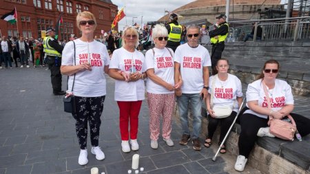 Proteste violente in mai multe orase britanice, dupa uciderea celor trei fetite in Southport