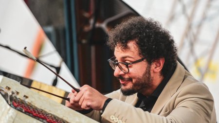 Catalin Raducanu revine la Sinaia, pe 6 august, cu avanpremiera Turneului National Un artist, un pian, un tambal - clasic, jazz, folclor