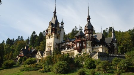 Castelul Peles: Cea mai spectaculoasa cladire din Romania. Tarife, program si toate informatiile pentru vizitare