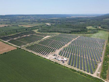 BERD si Eiffel Investment Group finanteaza cu peste 24 milioane euro constructia unei noi centrale solare in Romania