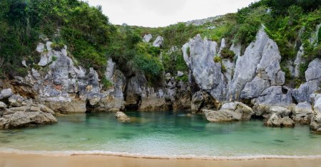 Cea mai mica plaja din lume! Localnicii au vrut sa o tina departe de ochii turistilor