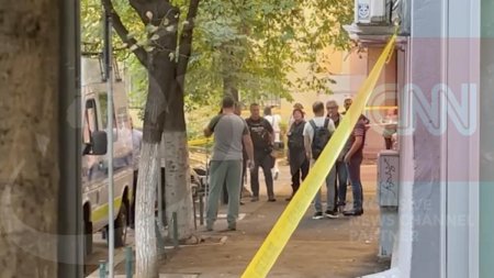 Tripla crima in Bucuresti: O mama si doi dintre copiii sai au fost gasiti morti intr-un apartament de pe Calea Mosilor