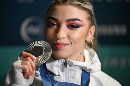 Mihaela Cambei, argint olimpic la haltere: Daca nu ai cap, nu reusesti, credeti-ma, trebuie sa te lupti foarte mult si cu frica