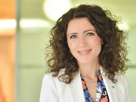 Alexandra Smedoiu, Deloitte: Investitorii care se uita la Romania, care vin sau care se extind in Romania au devenit mult mai sofisticati. Nu se mai uita la costul fortei de munca. Pentru ei fiscalitatea este si nu este neaparat o problema