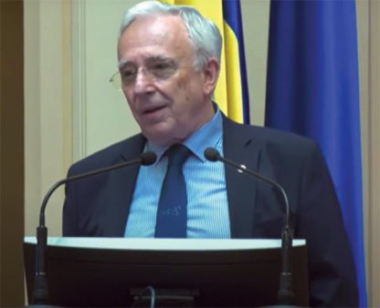 Isarescu, guvernatorul BNR: Ne-am dus in jos cu dobanda de politica monetara ca sa nu ramanem cocotati cu rata-cheie undeva sus. Am coborat si noi dobanda pe masura ce a coborat rata inflatiei, cu o oarecare intarziere. Politica monetara este suficient de ferma, de restictiva, nu s-a relaxat exagerat