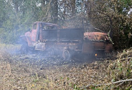 LIVETEXT Razboi in Ucraina, ziua 899 | <span style='background:#EDF514'>CAMIOANELE</span> rusesti distruse, lovite de un sistem HIMARS: Oricine a dat ordin ca vehiculele sa se deplaseze in coloane expuse este un dobitoc