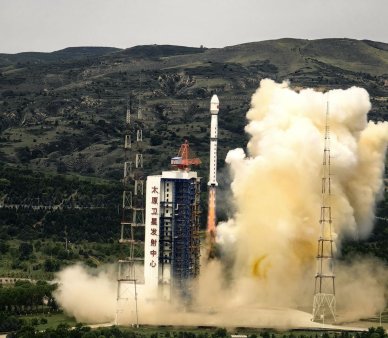 Peste 1.000 de sateliti si alte obiecte de pe orbita Pamantului sunt puse in pericol dupa explozia unei rachete chinezesti in spatiu