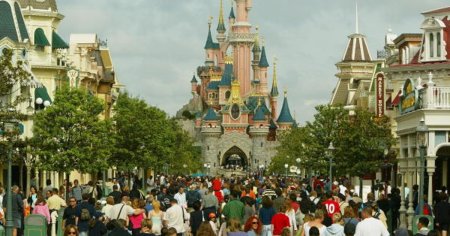 Mi-am pierdut fiica la <span style='background:#EDF514'>DISNEY</span> World si am fost ingrozita. Sfatul simplu oferit de o mama care a trecut printr-o experienta de cosmar