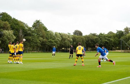 Ianis Hagi a reusit un hat-trick in Scotia » Fanii il cer inapoi: Nebunie curata! Sa il lasi sa putrezeasca acolo...