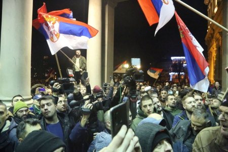 Protest de amploare in Serbia impotriva exploatarii unei mine de litiu