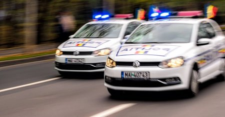 <span style='background:#EDF514'>SOFER VITEZOMAN</span>, prins cu ajutorul dispozitivului cu tepi tip spike. La ce riscuri s-a supus in incercarea de a scapa de politie