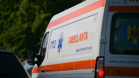 Accident cu 7 masini pe DN 11. Doua persoane au fost ranite. Circulatia se desfasoara pe ruta alternativa