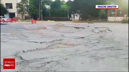 Suntem panicati. Se poate scufunda. De ce spun autoritatile ca noile fisuri in pamant din Slanic sunt normale