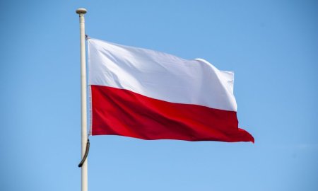 Polonia semneaza un acord pentru producerea a 48 de lansatoare de rachete Patriot