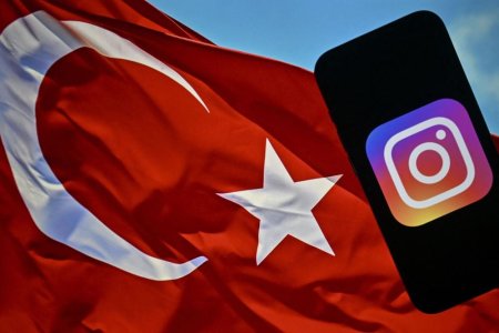 O femeie din Turcia, arestata dupa ce l-a criticat pe Erdogan pentru ca a blocat accesul la Instagram. De ce a fost acuzata