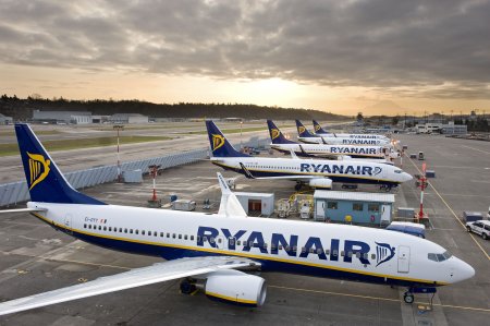 Ryanair impune noi reguli de imbarcare: Biletele digitale nu mai sunt acceptate in trei <span style='background:#EDF514'>DESTINATII DE VACANTA</span>