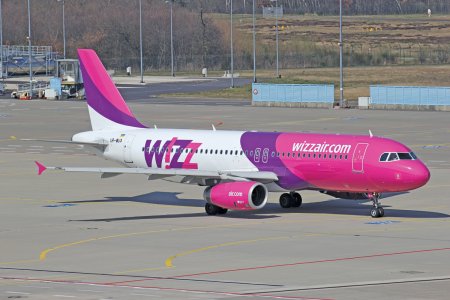 Masuri disperate ale Wizz Air: Operatorul aerian anunta un abonament cu zboruri nelimitate in schimbul a 499 de euro. Pasagerii nu vor scapa totusi de taxe suplimentare