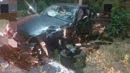 Accident cu cinci raniti, intre care trei copii, in judetul Arges