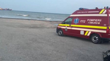 Tatal cautat de doua zile in mare, dupa ce si-a salvat fetita de la inec, a fost gasit mort intr-o zona periculoasa de la Jupiter