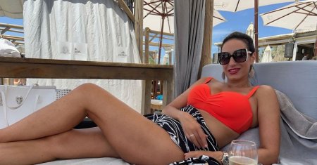 Irina Deleanu a incins plaja la Marbella