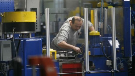 Industria Romaniei face figura proasta, dar altii stau si mai rau, in frunte cu Germania si Austria