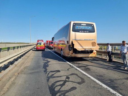 Constanta: 37 de persoane au fost implicate intr-un accident dintre un autocar si un microbuz