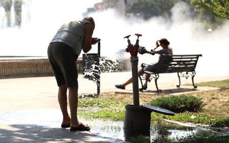 Romania, afectata in continuare de canicula, insa codul rosu se restrange de duminca. Vreme instabila la munte