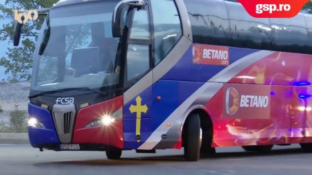 FCSB vs. Poli Iasi. Autocarul campioanei a ajuns la stadion » Florin Tanase, preferatul fanilor pentru poze si autografe