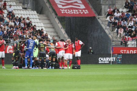 Meciul Reims - Lille, intrerupt 34 de minute din cauza unei accidentari horror » Care e situatia lui Angel Gomes